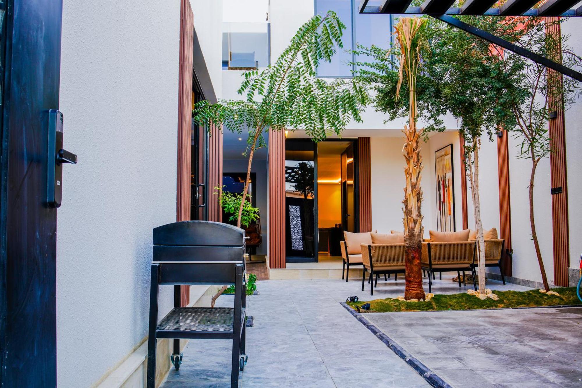 The Land Resort Riyadh Exterior photo